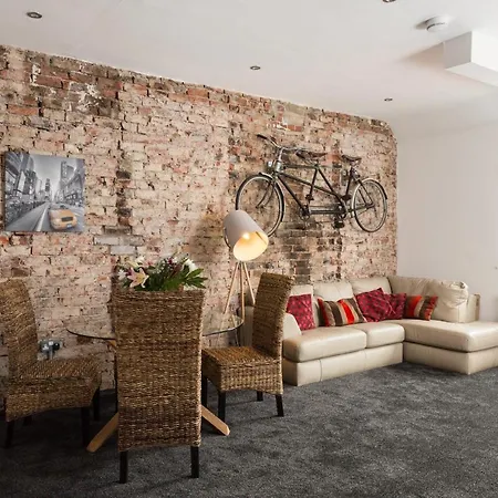 Apartment Centre